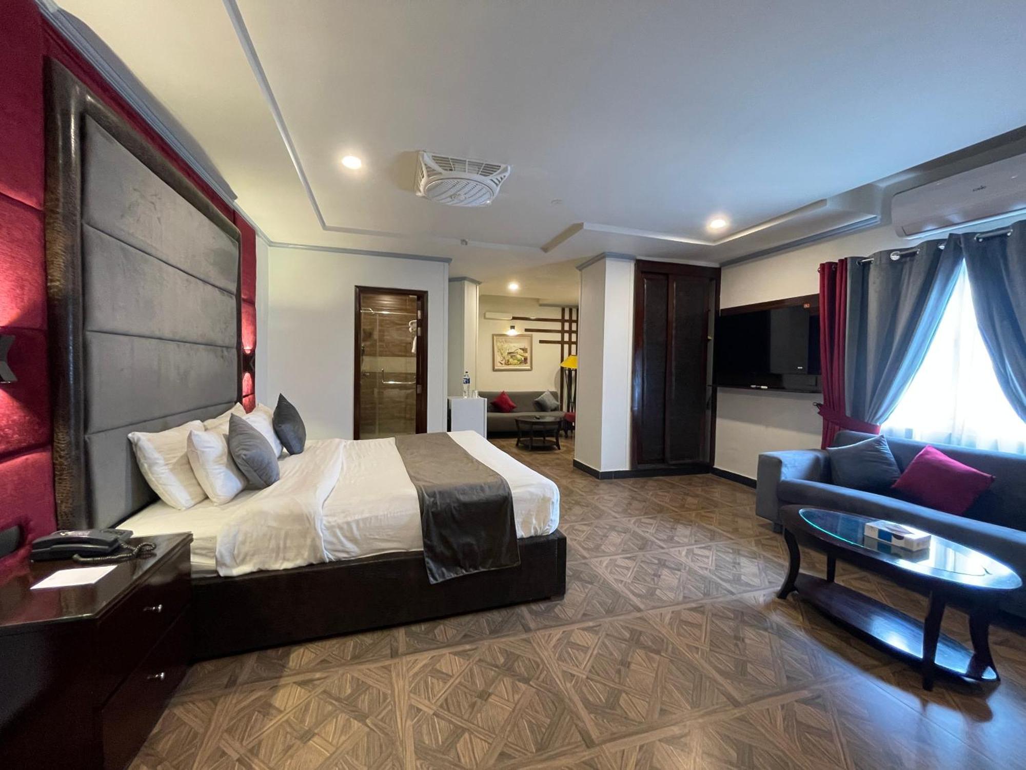 Hotel Oban Lahaur Zewnętrze zdjęcie